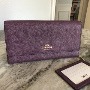 NWT Coach Trifold Wallet